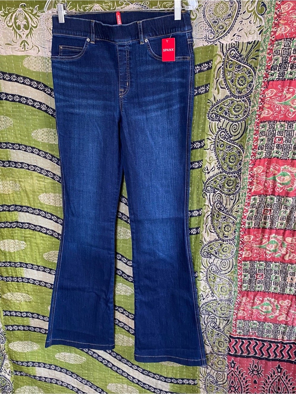 NWT. Spanx Midnight Shade Flare Downtown Pull-On Shaping Pants Size Medium Chic - Picture 7 of 16